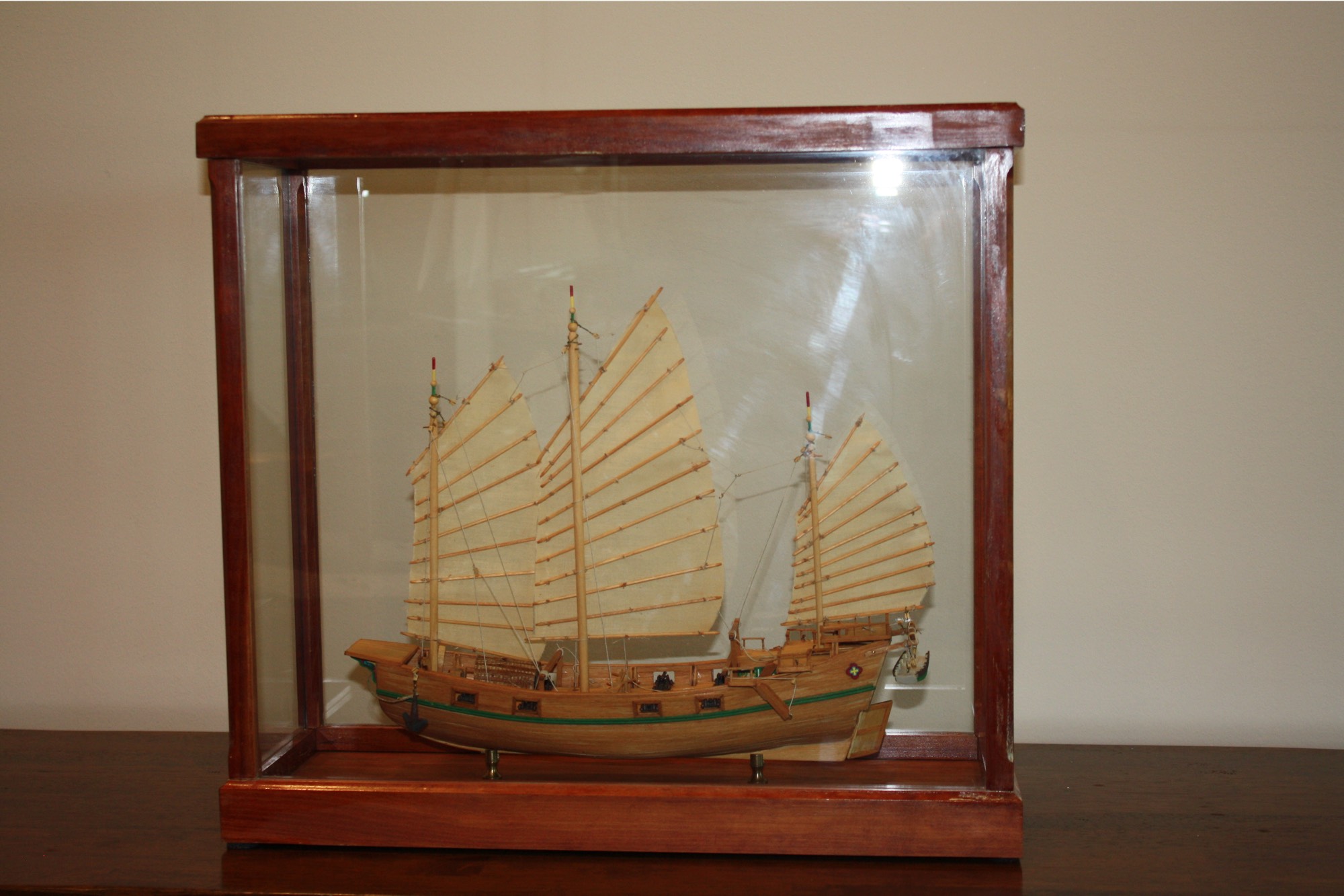 chinese_junk_with_case_img_1454