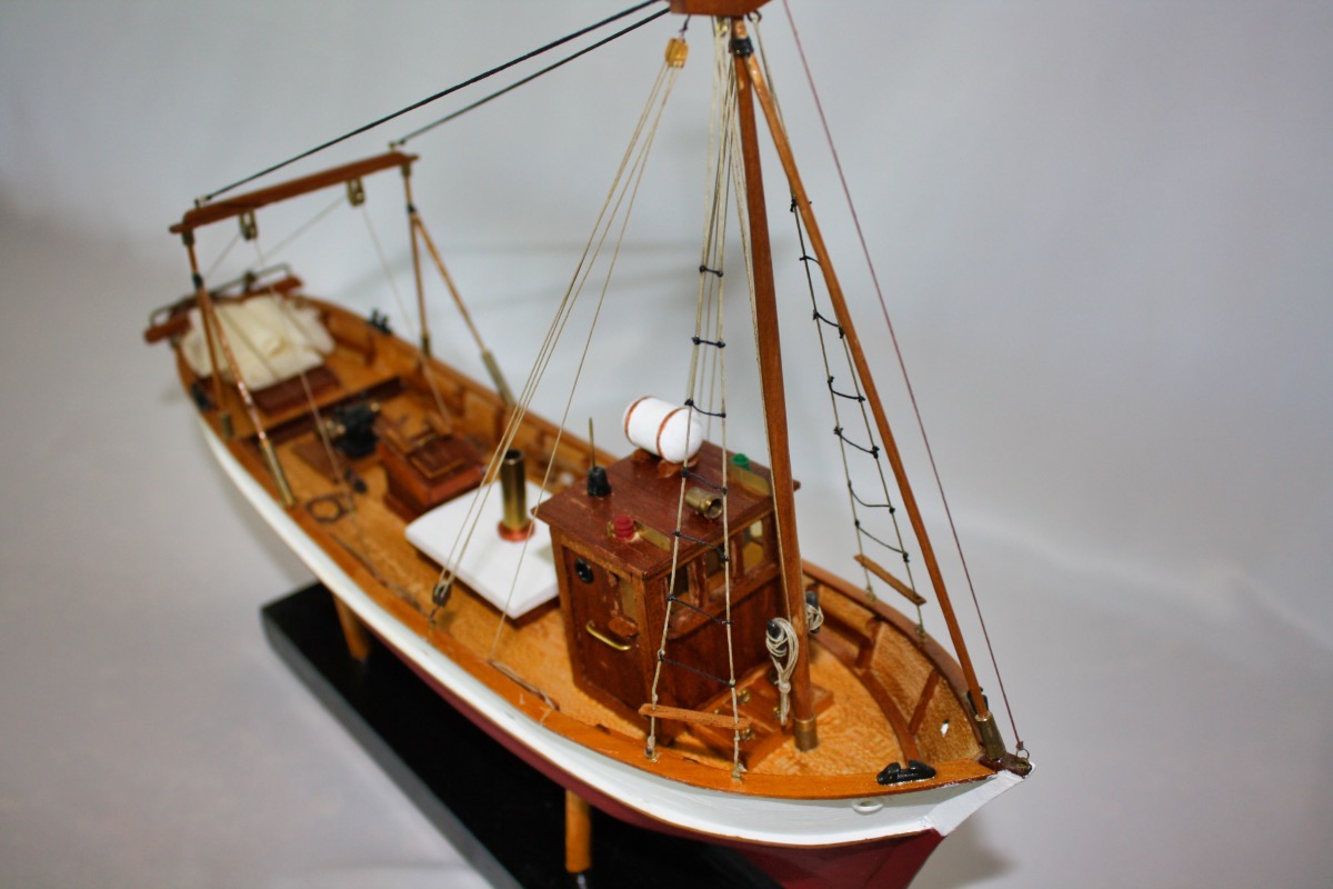 “Rainbow” 1934 America&rsquo;s Cup  /  L – 45', H – 49', B – 9'